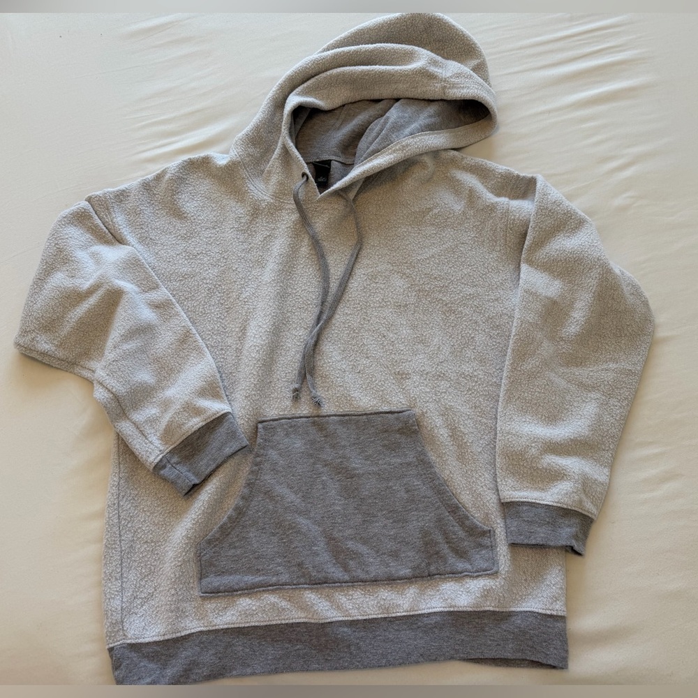 Wild Fable Gray Pullover Hoodie Size M Fleece Sweatshirt